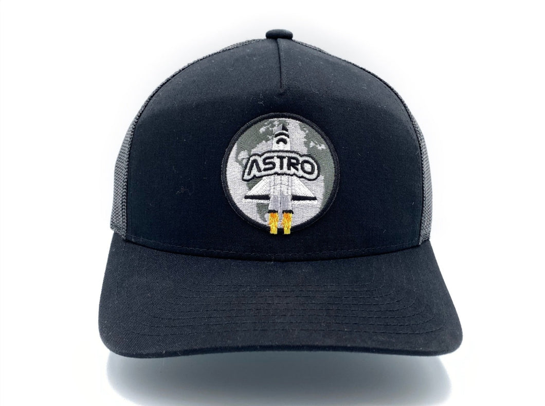 ASTRO Trucker Black - Smoke Hat